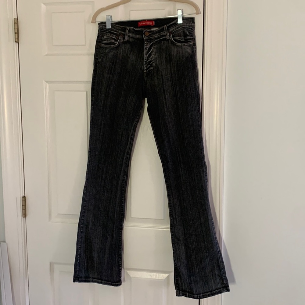 Dark blue/grey denim boot flare lightweight jeans.